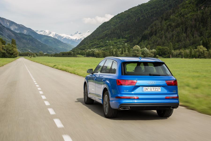  Audi Q7 TFSI Quattro S-Line (4M) 2015 года  (WW) (фото 30 из 35)